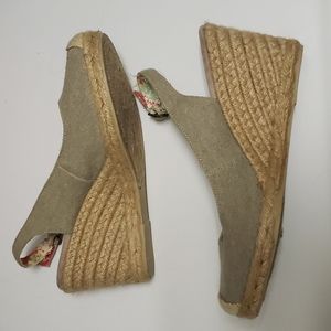 GH Bass and Co Size 7 espadrille